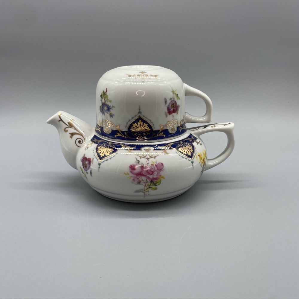 Andrea by Sadek the Vanderbilt Service Biltmore Estate "Tea for One" Teapot
